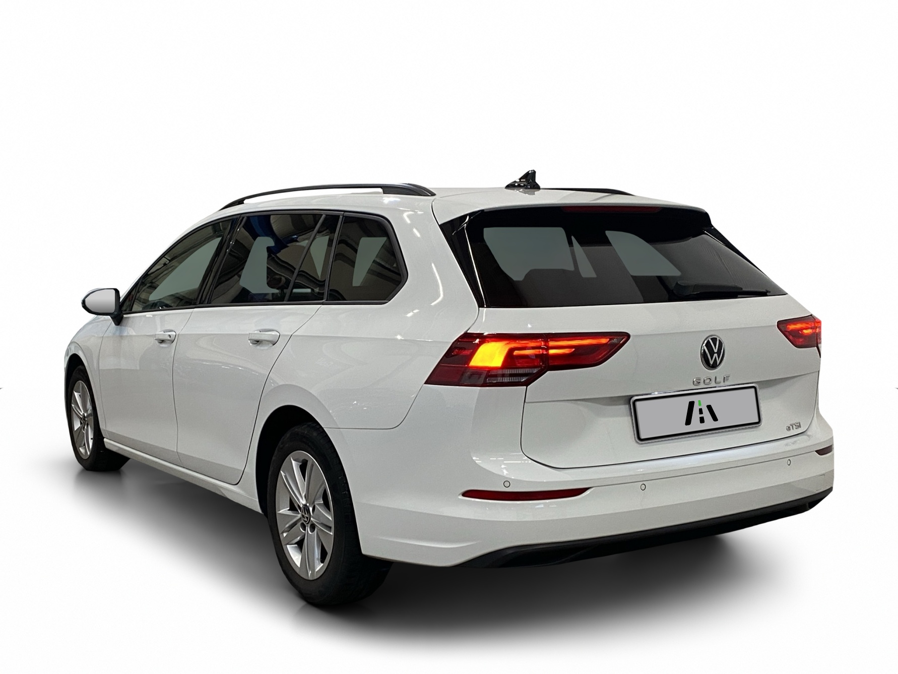 Angebotsdetails VW Golf VIII Variant 1.0 eTSI Life White