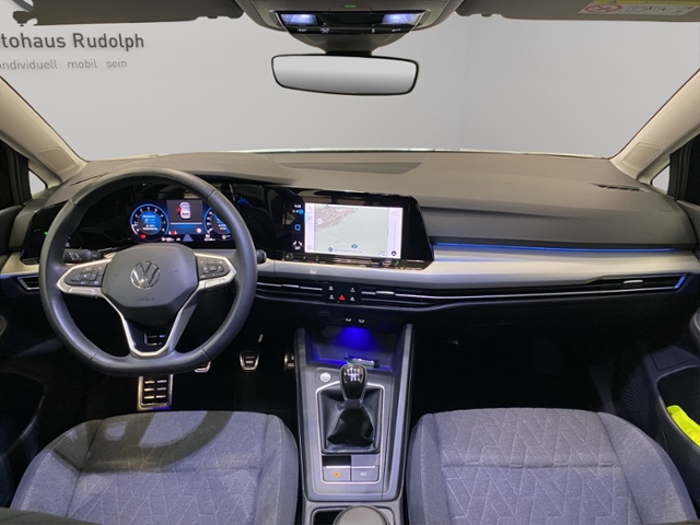 Angebotsdetails VW Golf VIII 1.5 TSI Move Black