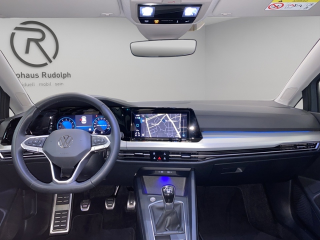 Angebotsdetails VW Golf VIII 1.5 TSI Move Silver/Grey